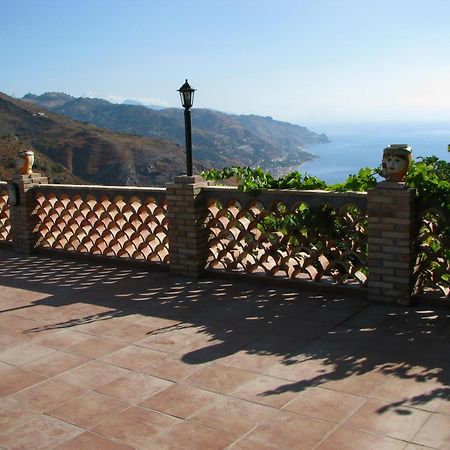 Villa Almoezia Charming B&B Taormina Exterior foto